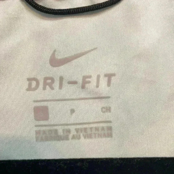 NIKE Running Women’s 1/4 Zip Wind Breaker Jacket - Picture 4 of 10